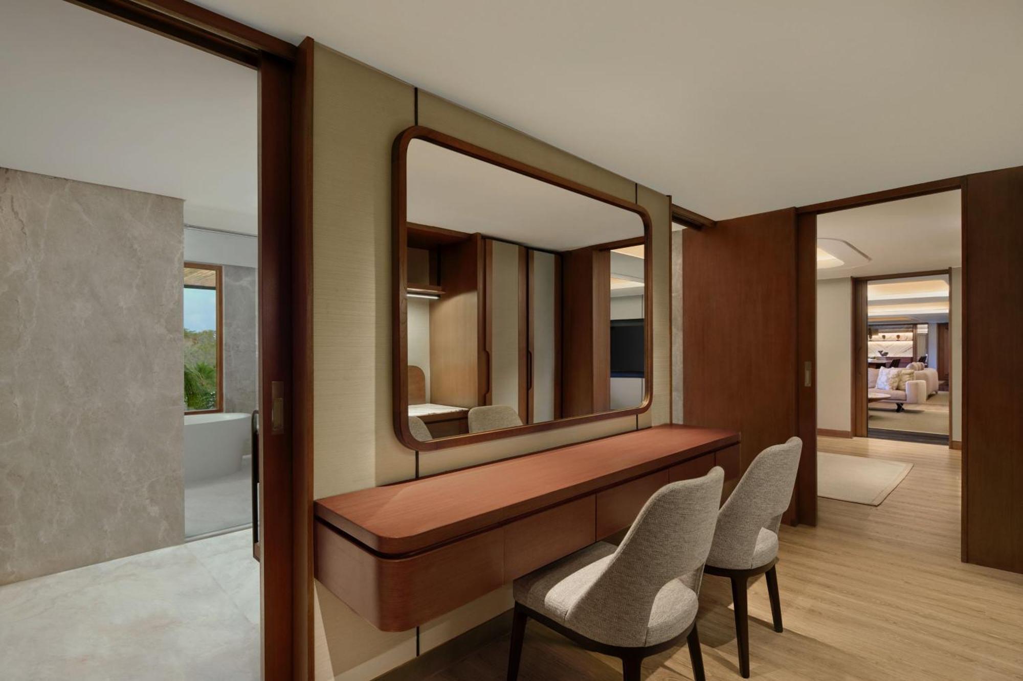 The Westin Resort Nusa Dua, Bali Nusa Dua  Extérieur photo A dressing table